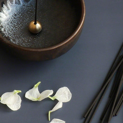 Asayu Japan Giftbox Low Smoke Zen & Wagiku-chrysanthemun + Stand ( Pre-Order)