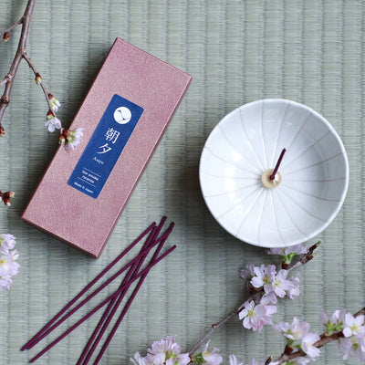 【日本預購】朝夕｜日本風情低煙線香禮盒 (櫻花+綠茶｜連香座)